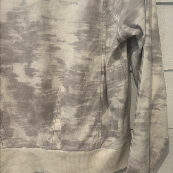 Athleta Farallon Print Sweatshirt
Size Small. Great condition! - Picture 8 of 11